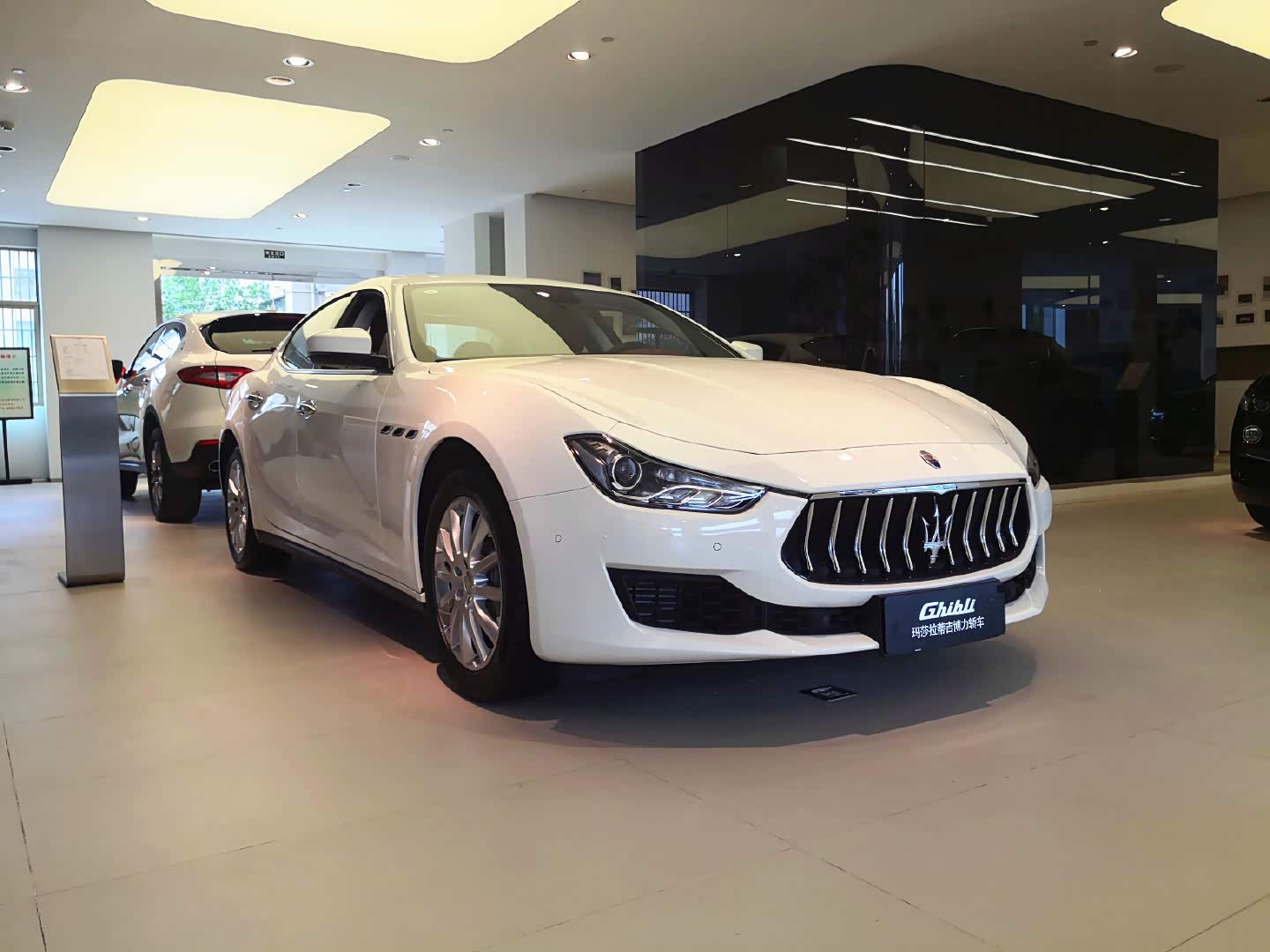 【图】玛莎拉蒂ghibli,350马力,无框车门_玛莎拉蒂论坛_汽车之家论坛