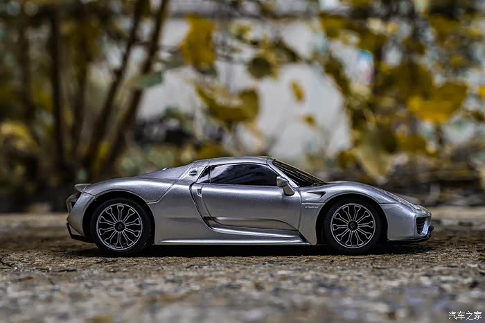 品鉴保时捷918spyder车模