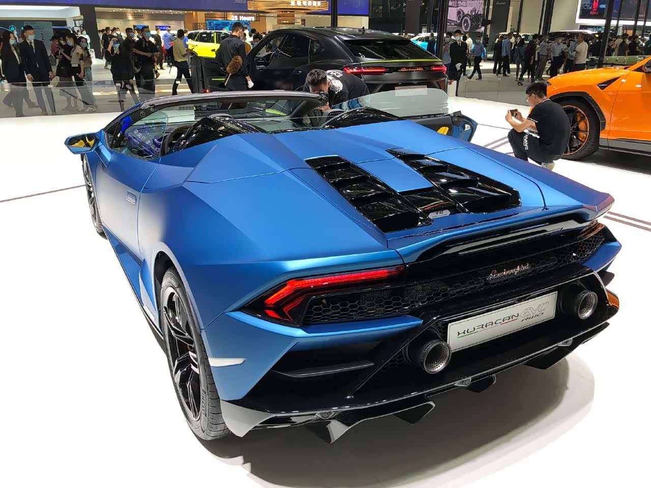 图 北京车展现场实拍兰博基尼小牛牛