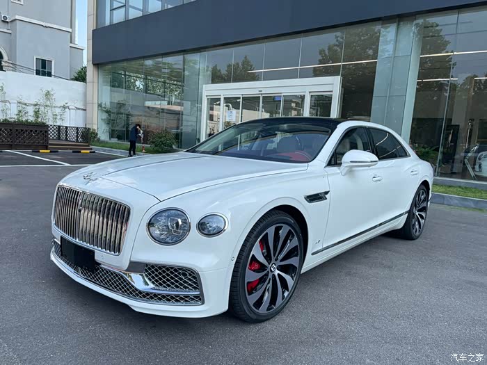 山东济南宾利飞驰2022款40tv8提车作业