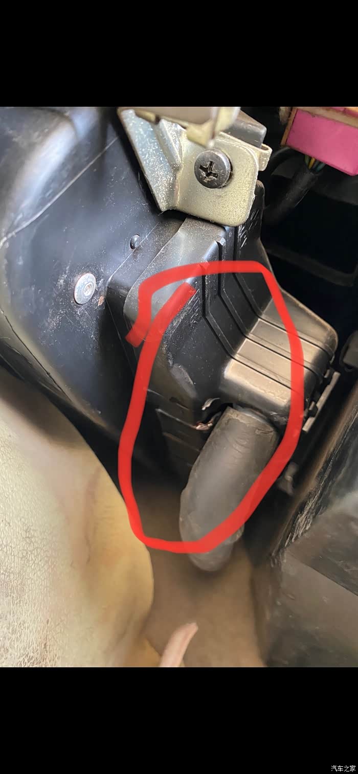 志俊暖风水箱漏水