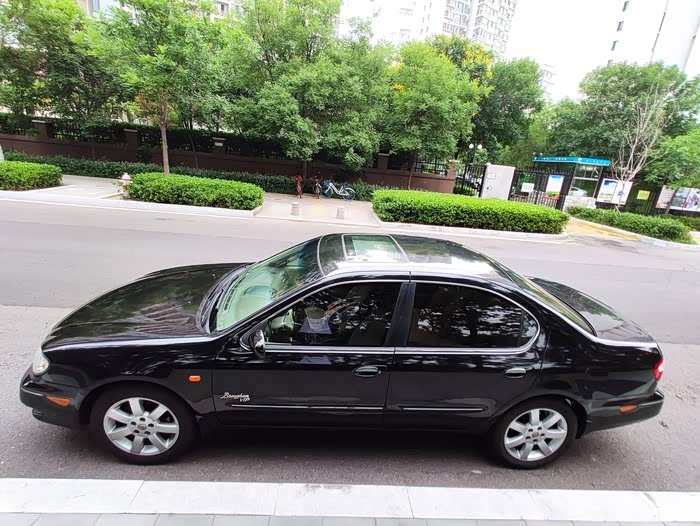 出03年尼桑风度3.0 v6