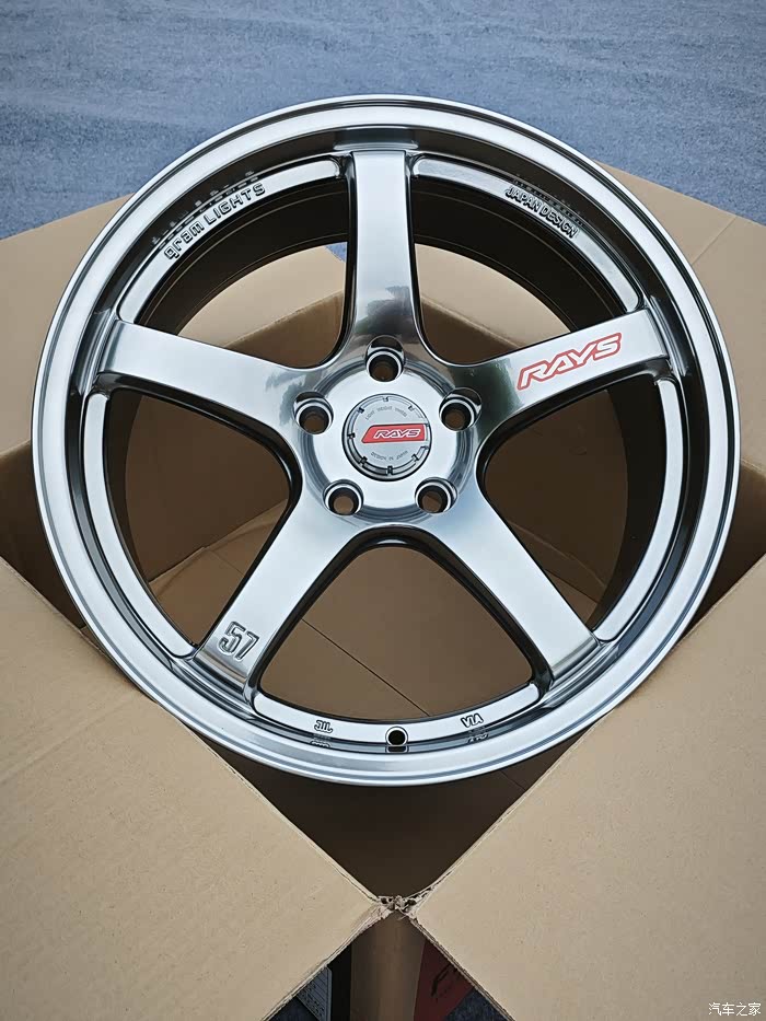 丰田凯美瑞改装轮毂
