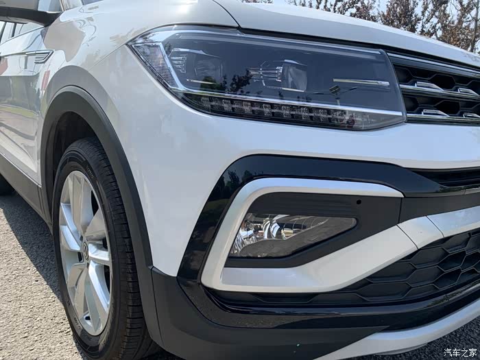 分享我的途铠提车作业白色的途铠最让人心动