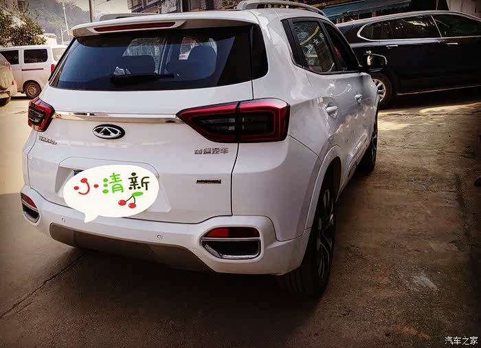 帅气如虎白色瑞虎5x强势出镜武汉行