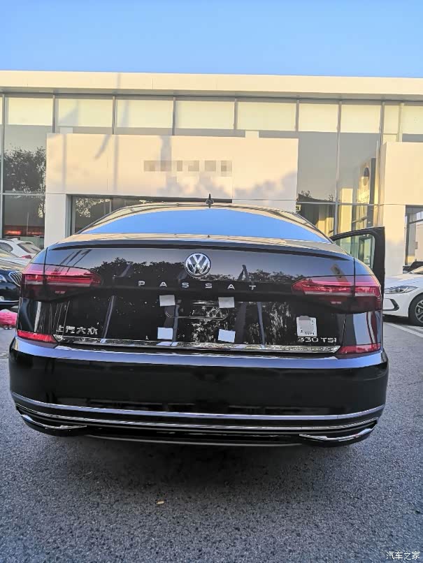 大众标面带字母,帕萨特