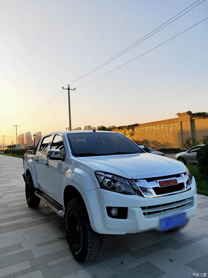 五十铃dmax3.0t皮卡