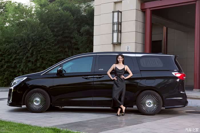 【进化大片】卓越创新-突破经典GL8〔我再此