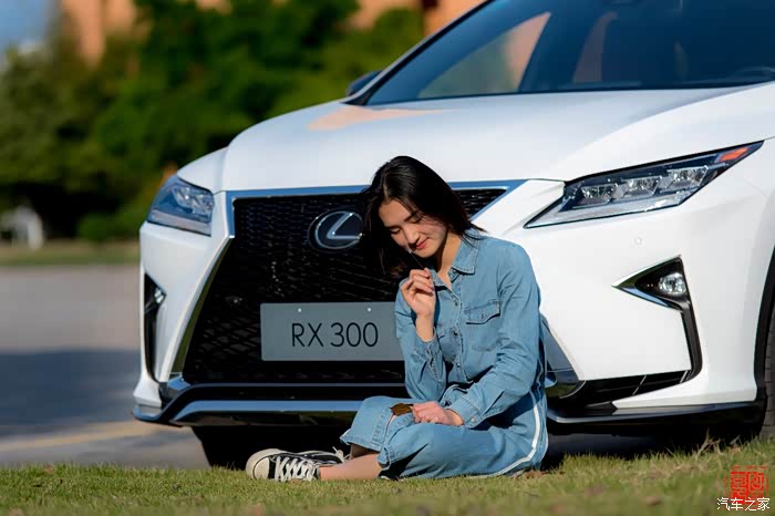 校园踏青之雷克萨斯rx香车美女拍摄花絮