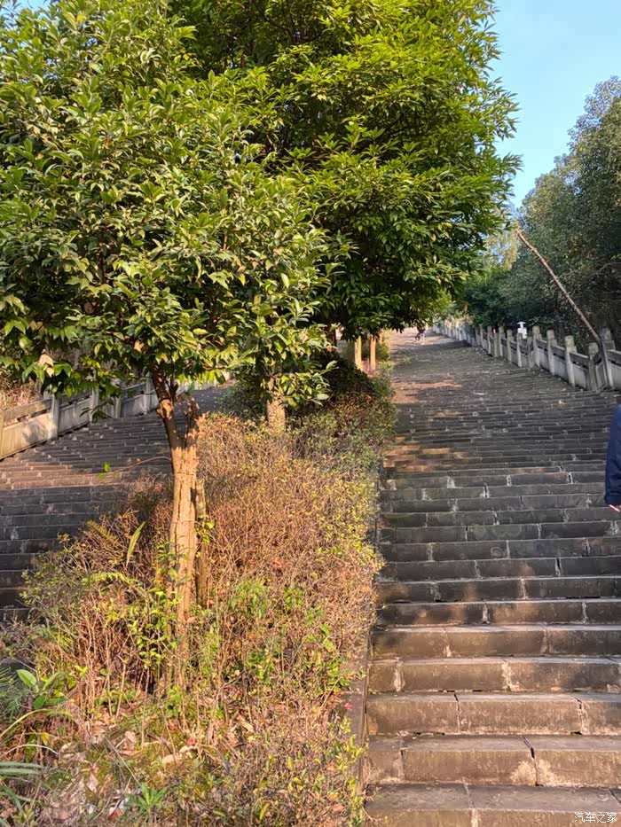 沃在脚下攀登白市驿登山步道