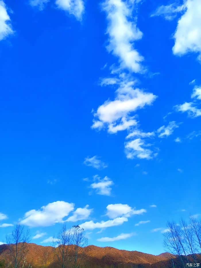 瓦蓝瓦蓝的天空