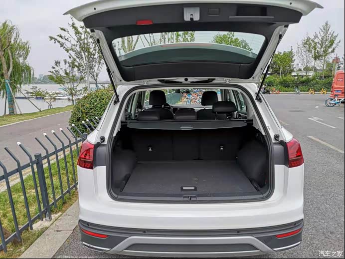 一见钟情的选择,献上大众探岳提车作业