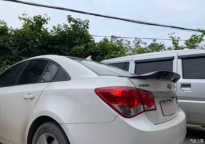 收科鲁兹鸭尾r款尾翼