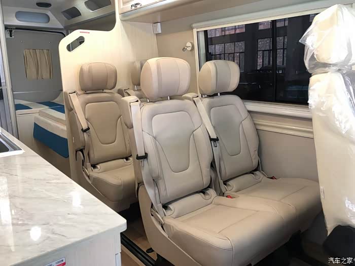 五菱房车s300柴油at自动挡独立行车空调多功能方向盘后驱后双胎