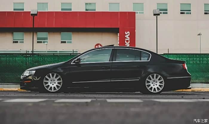 有没有迈腾b6的改装图比较骚气点的兄弟们