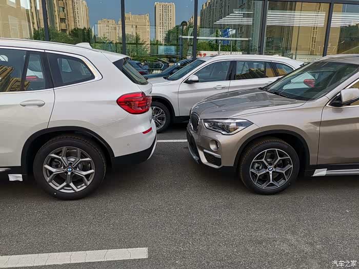 【图】谁说的x3跟x1差不多大?_宝马x3论坛_汽车之家论坛