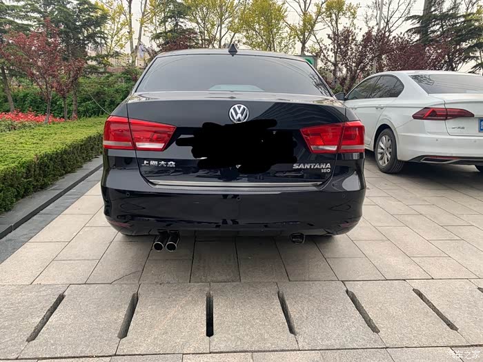 山东枣庄地区出16年16手动舒适黑色桑塔纳