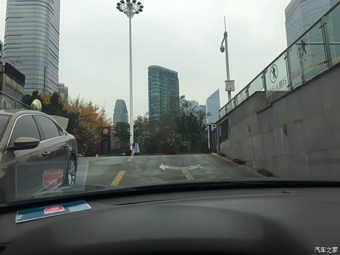 惊!时尚天河停车费暴涨