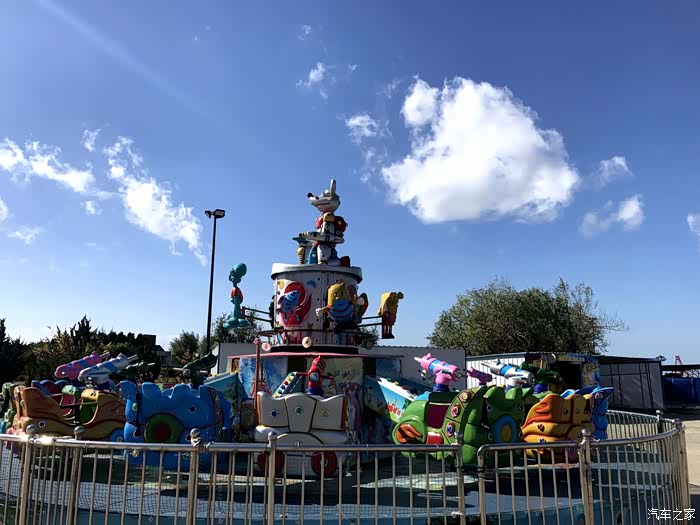 辽宁长安车友俱乐部秋意浓驾75观世界和平公园海潮