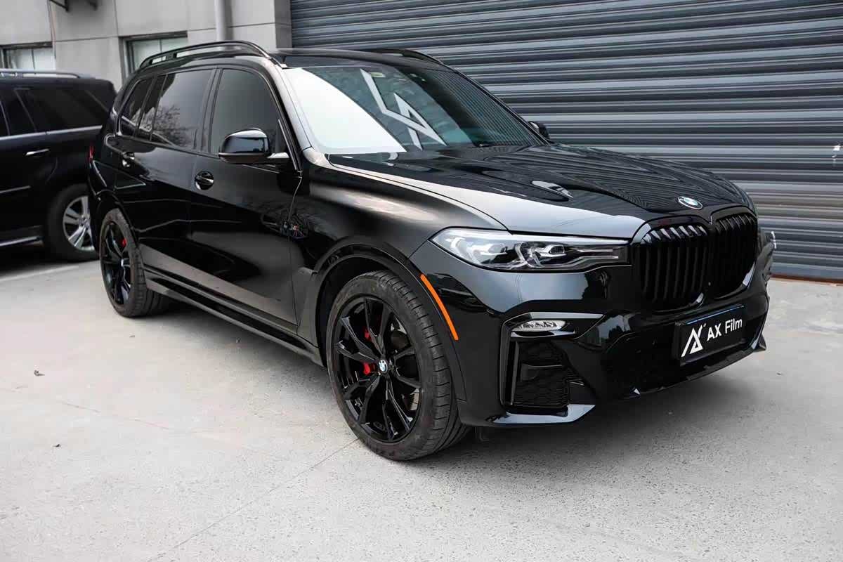 图宝马x7黑武士