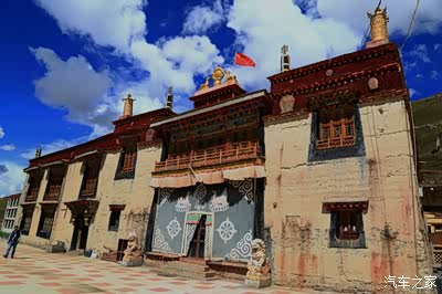 离开那曲到比如县达木寺看天葬台骷髅墙