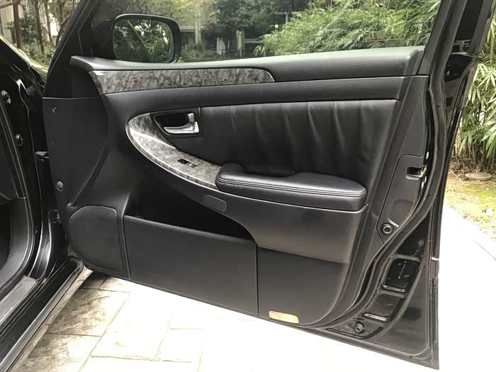 留贴纪念12代皇冠超新黑内25淘车游览齐鲁山水