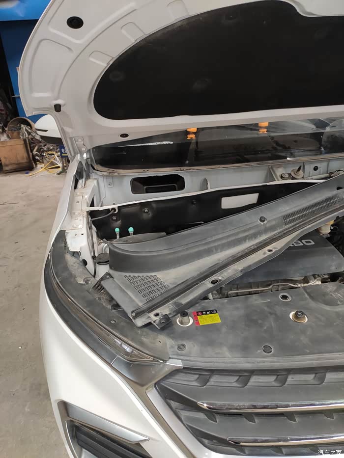 裸漏的空调进气口