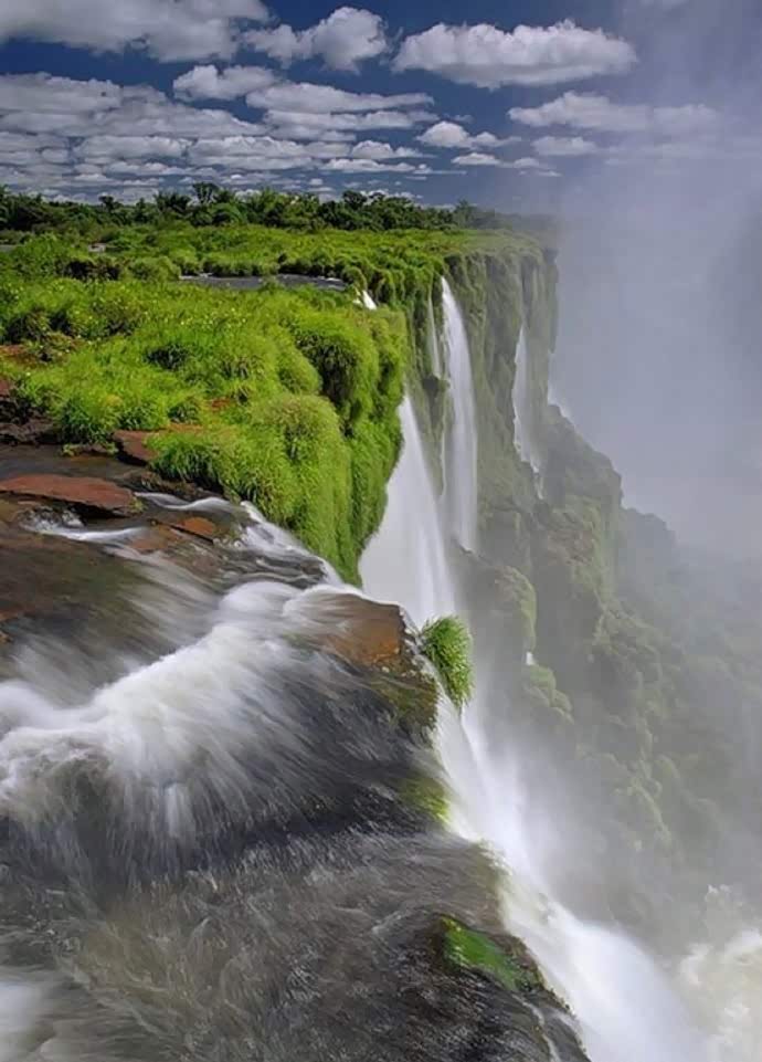 超壮观世界上最宽的瀑布