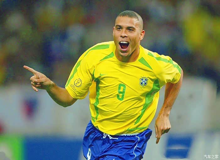 我挚爱的运动员巴西著名足球明星罗纳尔多