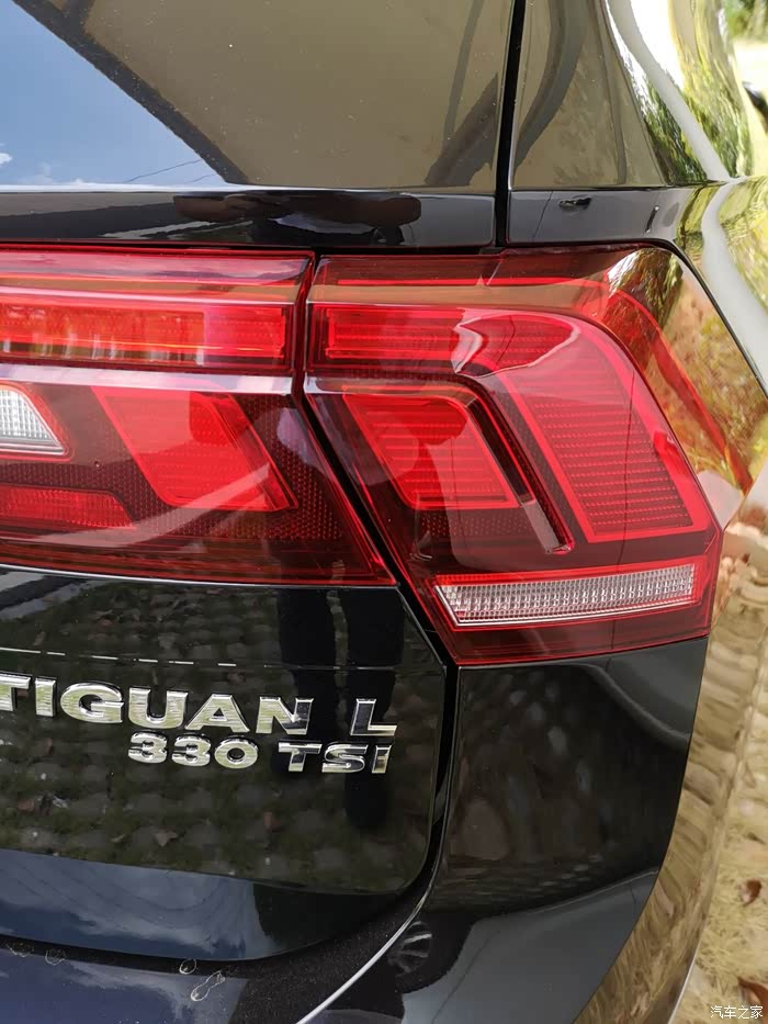 急!18款途观l两驱旗舰版尾灯问题