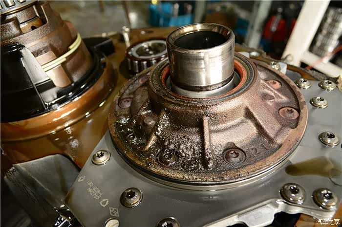 标致307变速箱损坏,不走车漏油,变速箱故障维修,重点讲解