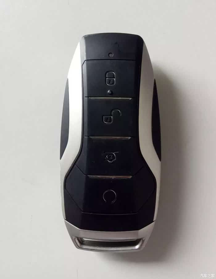 比亚迪钥匙几种类型照片