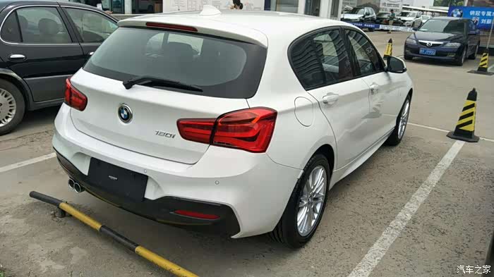 宝马进口两厢120i～送给老婆的礼物