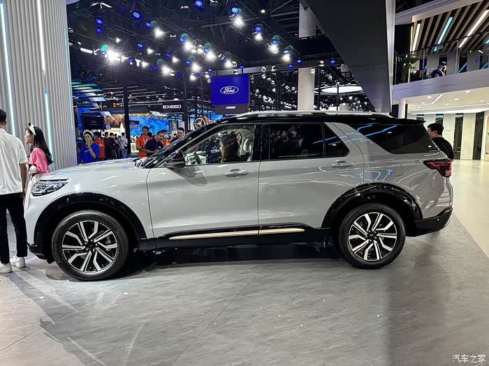 【图】福特探险者赤金版,探长现场感受另一种格调的"野"_探险者论坛