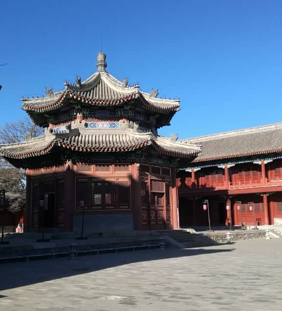 正觉寺 位于北京圆明园遗址公园南门,写文字介绍,如果有机会去圆明园