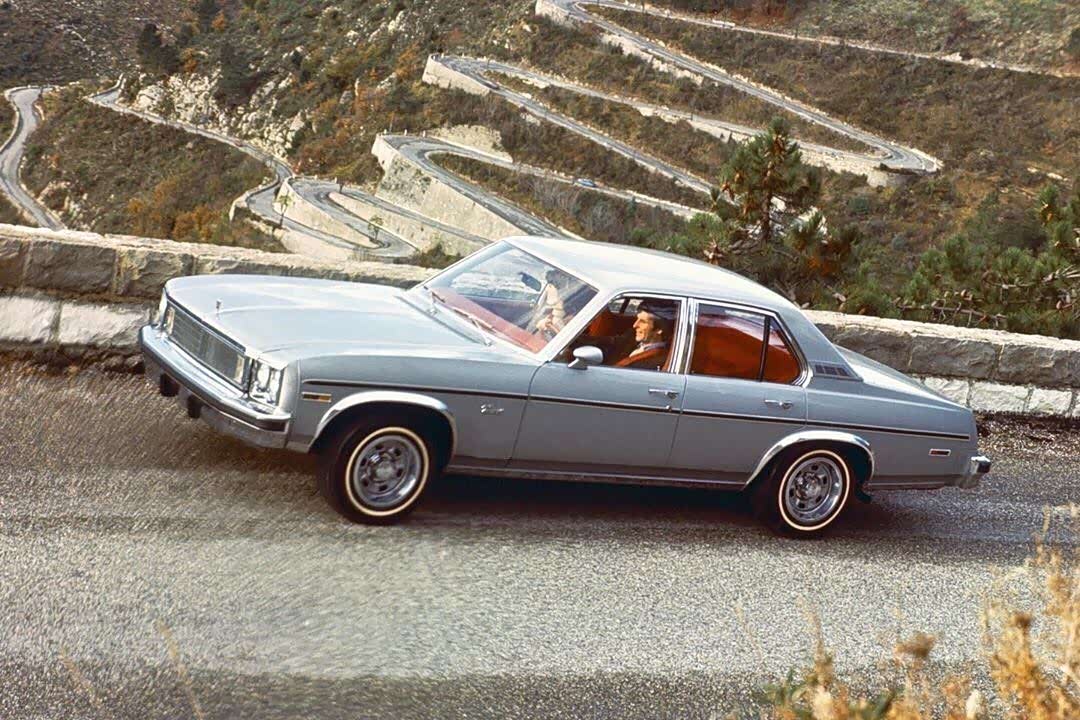 图 雪佛兰诺瓦斯,美国经典轿车.复古风喜欢吗