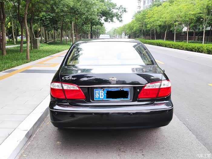 出03年尼桑风度3.0 v6