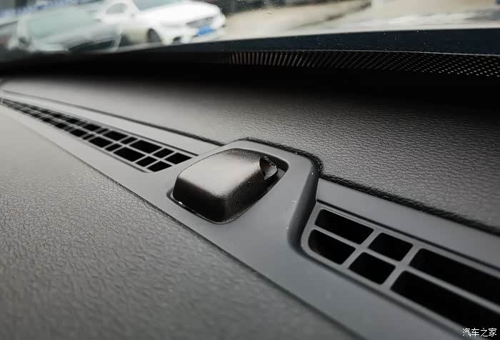 标准名称:环境光及阳光传感器盖子