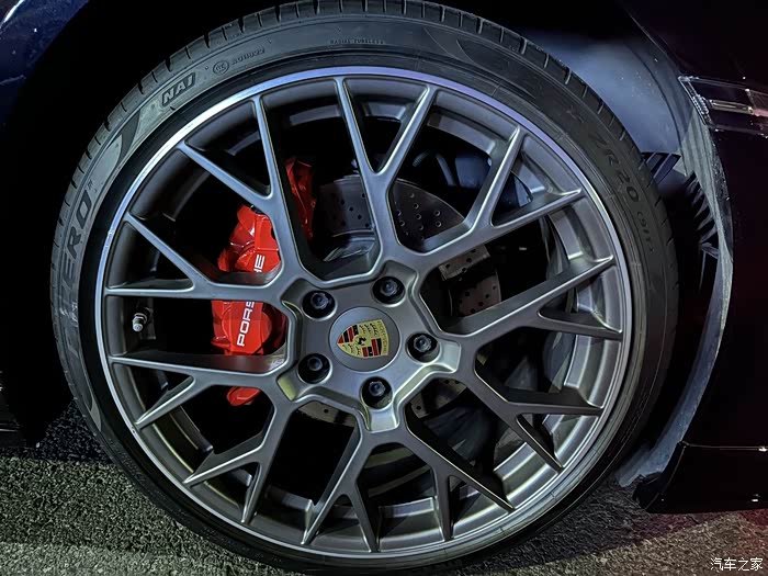 出保时捷992卡雷拉卡雷拉s原厂鸟巢轮毂