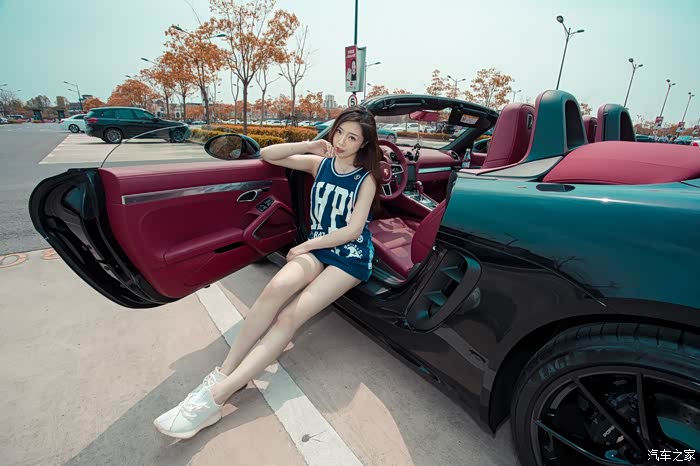 提车保时捷718boxster虽然有一些小遗憾总体还是很满意