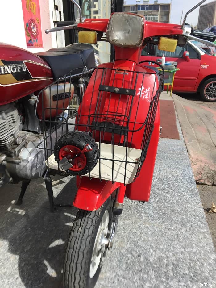 1993年的轻骑木兰摩托车我记得当年邓亚萍也有一辆啊