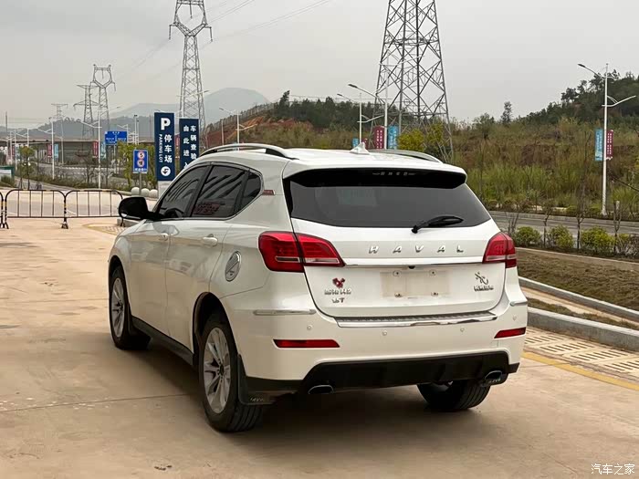 出17款哈弗h2全车就两个面油漆1手车6万多公里