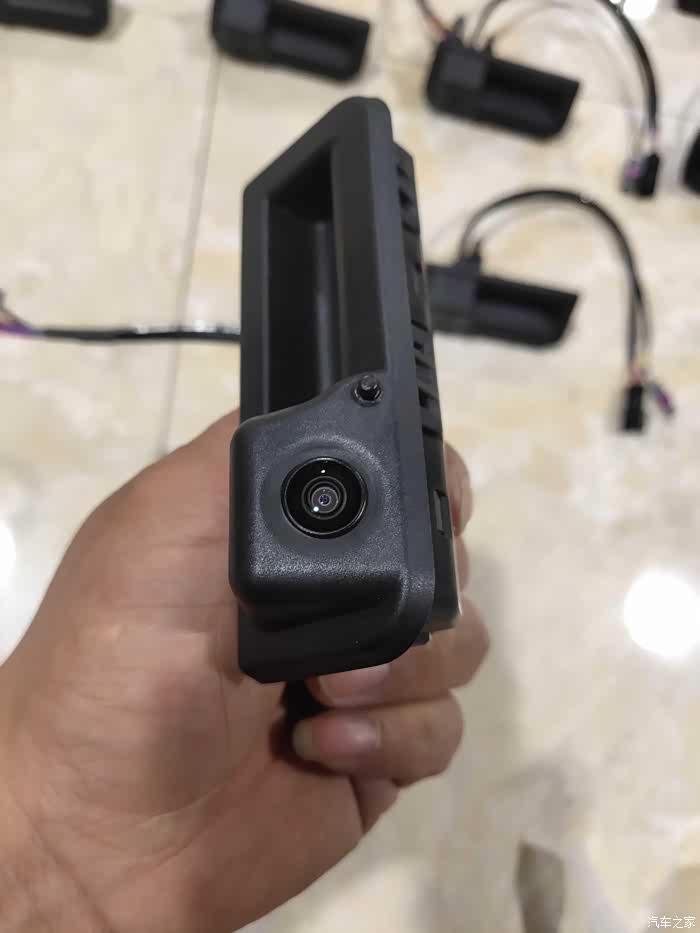 大众探岳原厂倒车影像