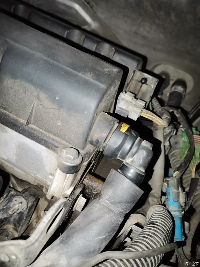 货车干燥器排气阀漏气图片