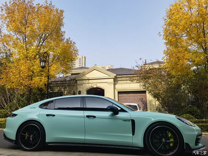 嵯峨绿20款panamera混动行政