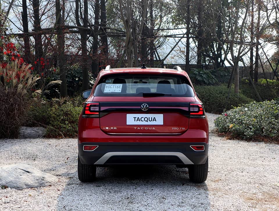 设计上探影 tacqua有着浓重的大众风格