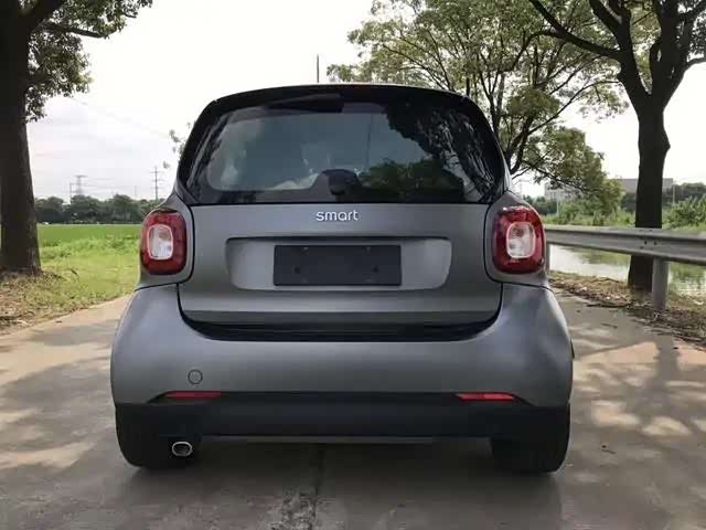 最小的奔驰都市精灵smart