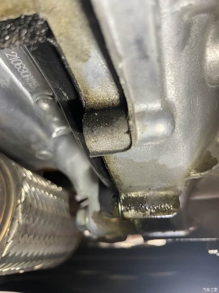 21款15tcrv发动机已经开始漏油了