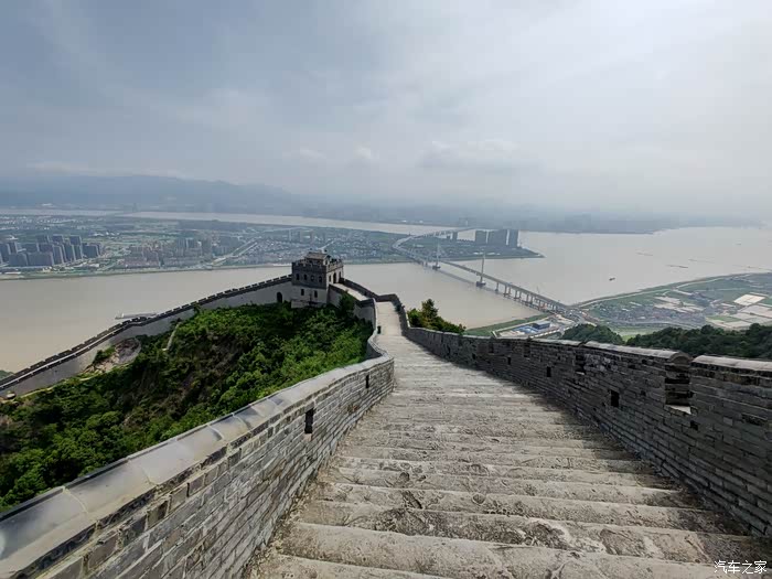 开着雨燕去爬东蒙山长城热死