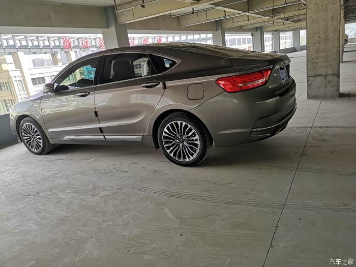 17款博瑞尊贵版